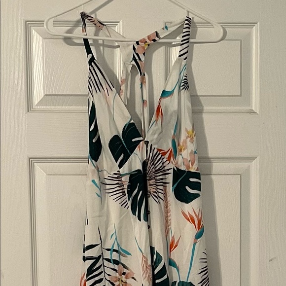 Saved by the Dress - Maxi Dress!! - Picture 5 of 6